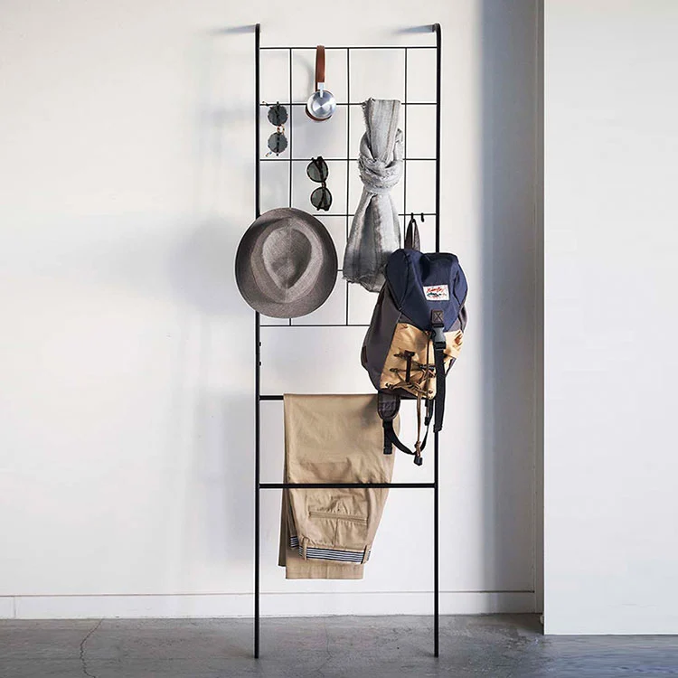 Håndklestativ i metall på badet